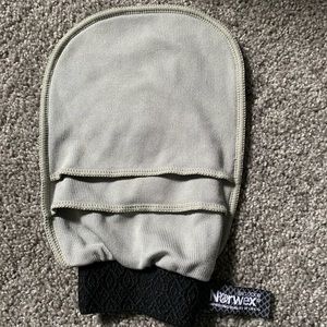 Norwex Car Cleaning Mitt